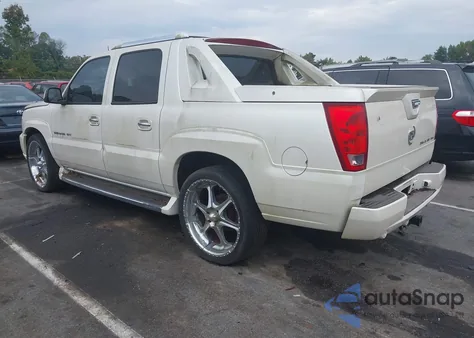 2002 Cadillac Escalade Ext Standard z USA, uszkodzony, nr VIN 3GYEK63N62G275469